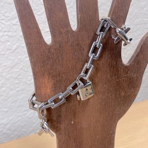 A lock bracelet